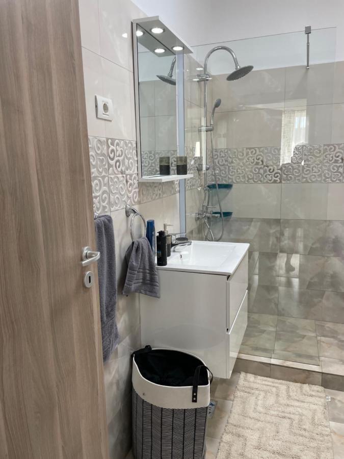 Iany Residence 1 那沃达利 外观 照片